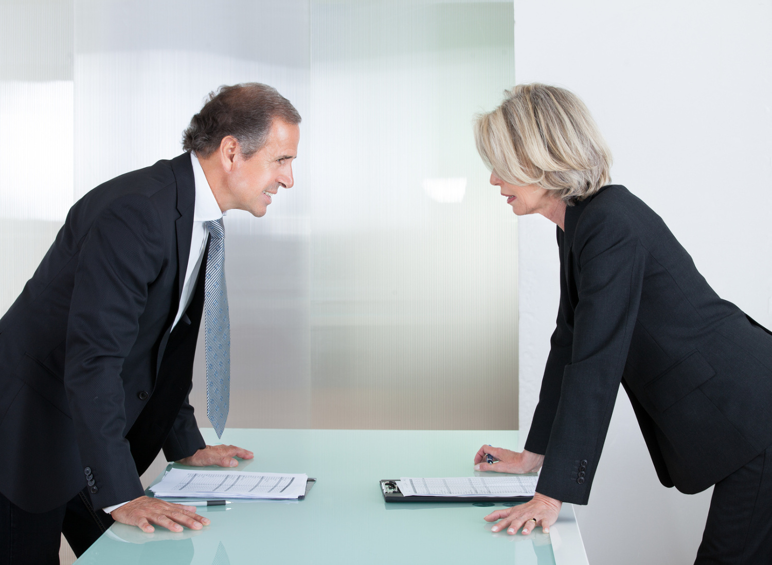 Business people fighting; Detective Agency Hamburg, Private Investigator Hamburg